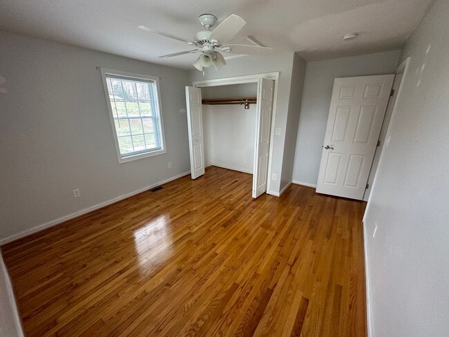 Photo - 1638 Suburban Road House