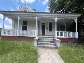 Building Photo - 707 28th St