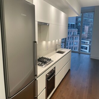 Primary Photo - 226 E 44th St