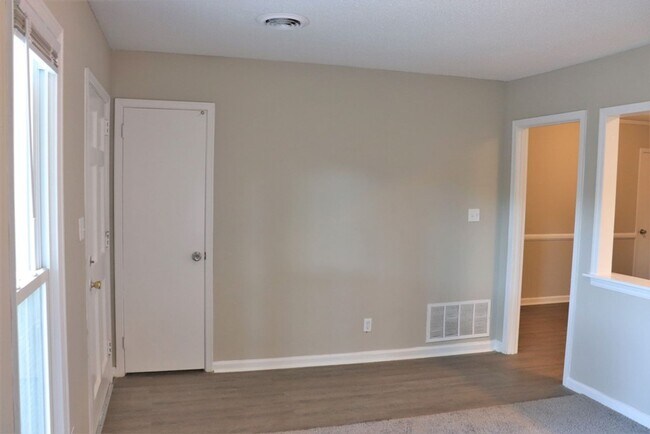 Foto del edificio - Handsome  3-bedroom ranch home!