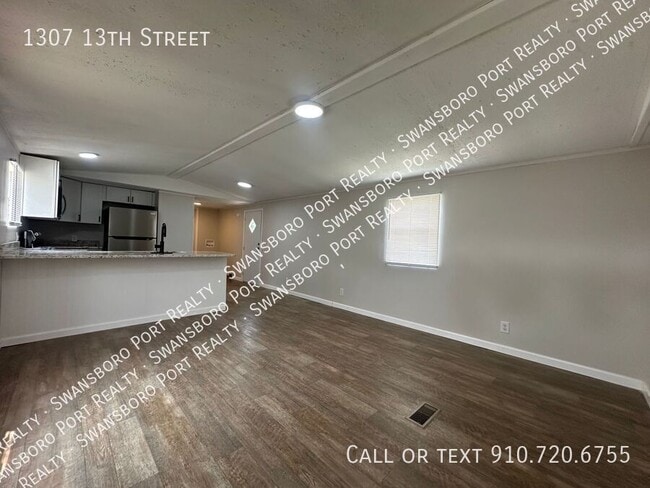 Building Photo - 1307 13th St