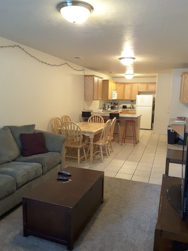 Foto del edificio - 1969 N Canyon Rd