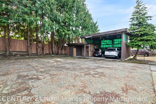 Foto del edificio - 3 br, 1 bath House - 3506 Rockefeller Ave