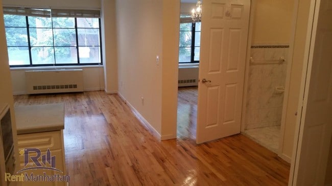 Building Photo - 238 E 77th St