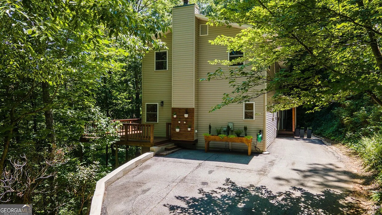 Front of House - 119 Green Bower Trl