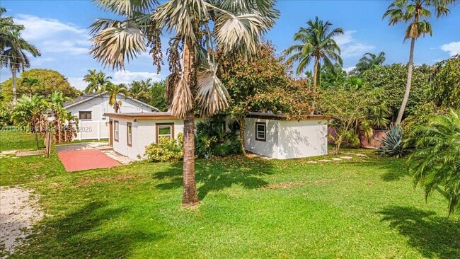 Foto del edificio - 4421 SW 73rd Terrace