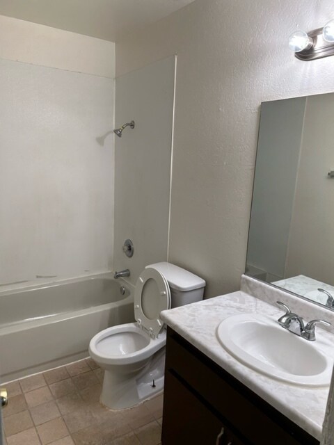 Foto del edificio - 5316 Redberry St