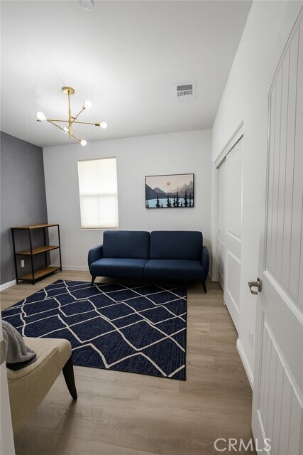 Foto del edificio - 26414 Valencia Wy