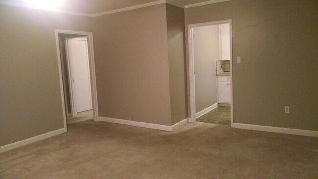 Foto del edificio - 127 Crestview Dr