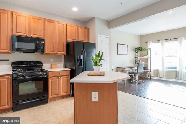 Building Photo - 7254 Mockingbird Cir