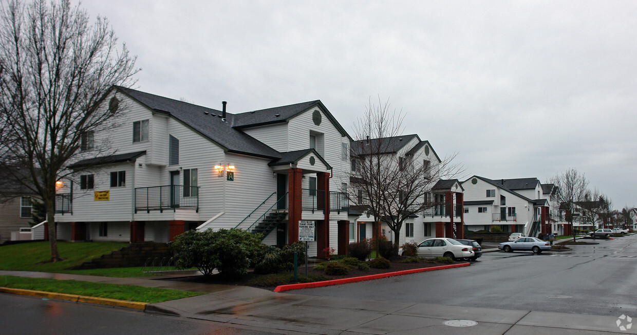 Ducks Village Apartments - Eugene, Or 