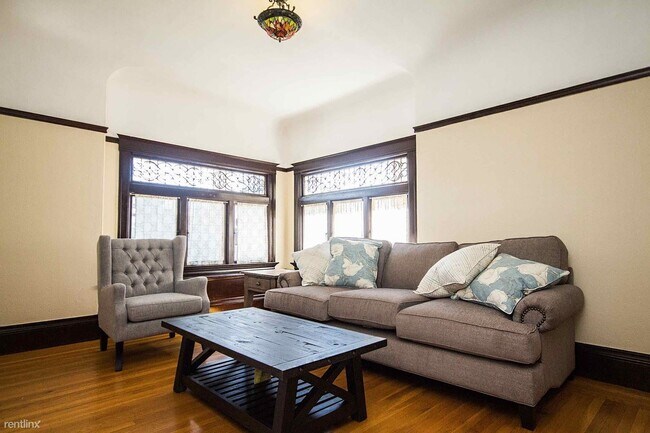 Building Photo - 1 br, 1 bath House - 626 56th St Private B...