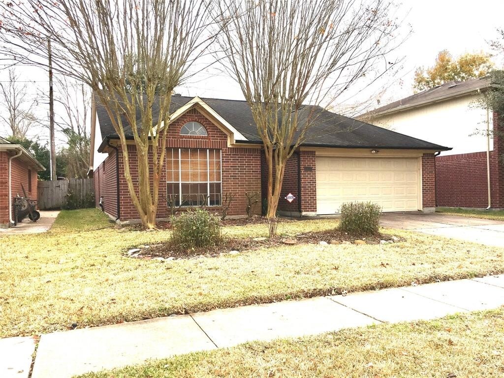 Primary Photo - 1427 Clear Valley Dr