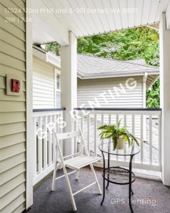 Building Photo - Top-Floor Corner Condo in Prime Bothell Lo...