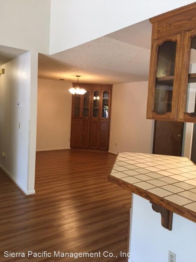Building Photo - 3 br, 2 bath House - 1207 Willow Creek Drive