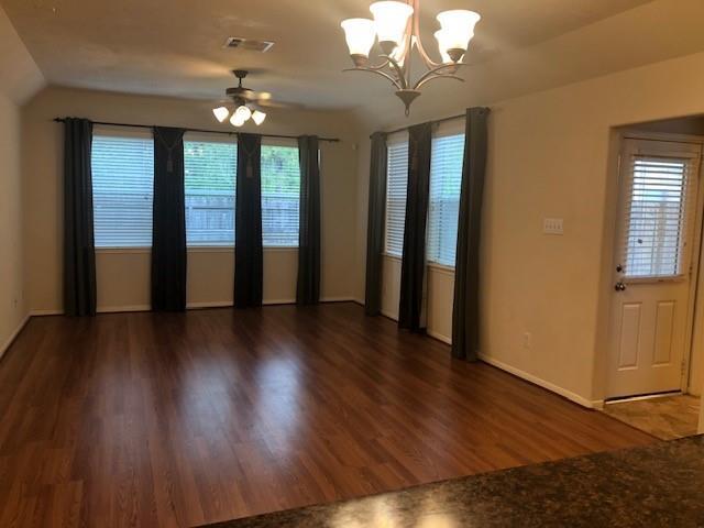 Foto del edificio - 13031 Iris Garden Ln