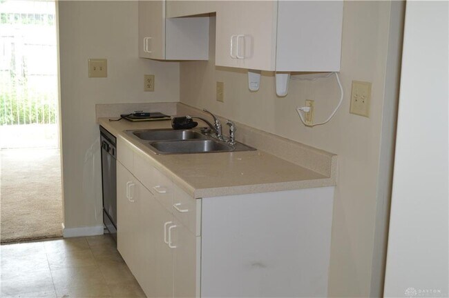 Foto del edificio - 1217 Robbins Run Ct