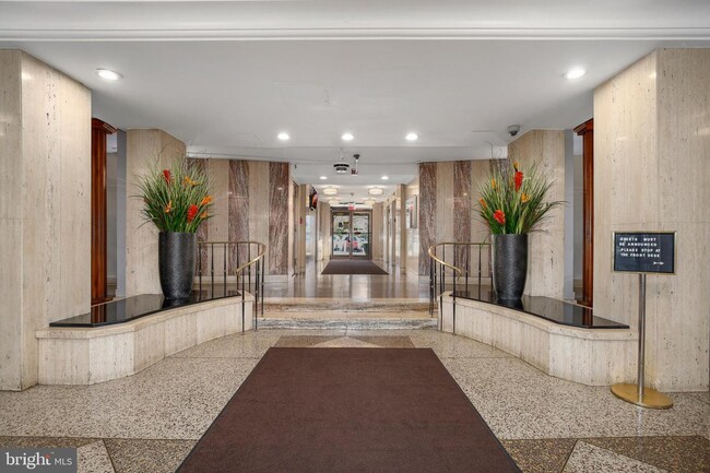 Foto del edificio - 1121 University Blvd W