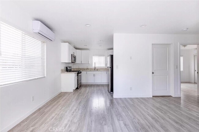 Foto del edificio - 8155 Tunney Ave