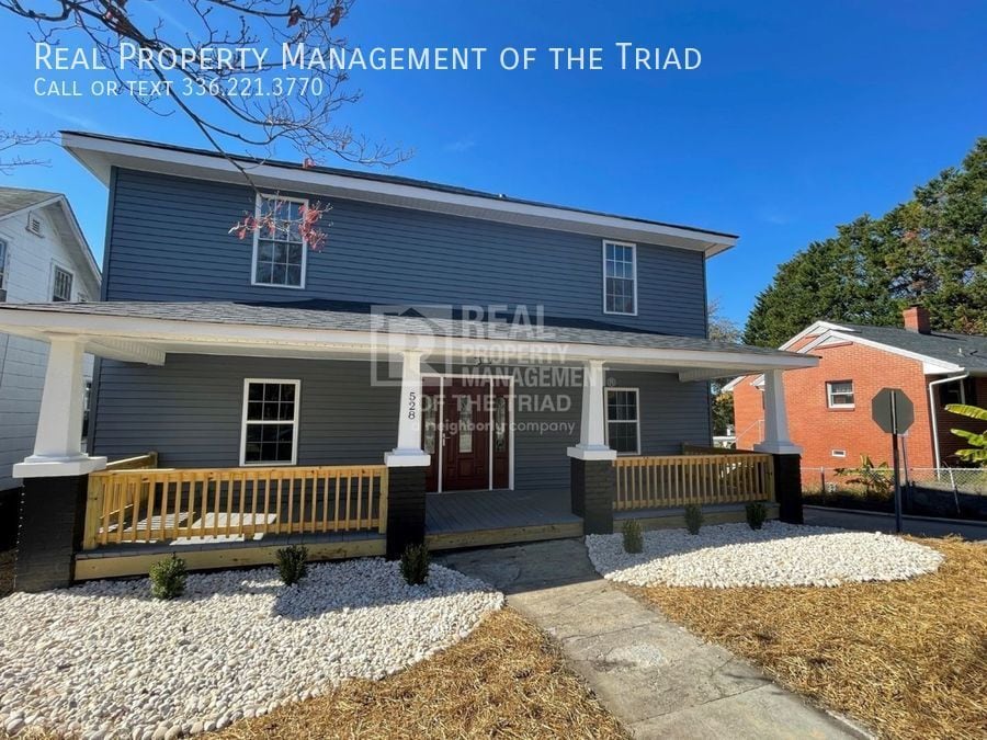 Primary Photo - Move in Special! Now Ready! Main Level ext...