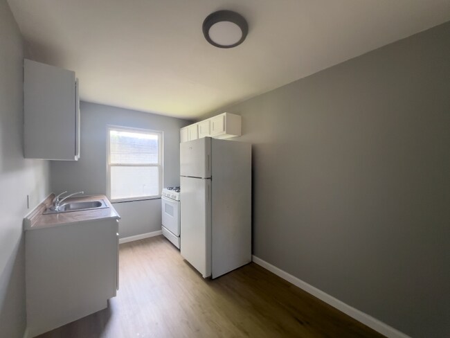 Foto del edificio - 10306 Shaker Blvd