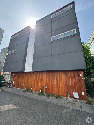 Building Photo - 2351 Minor Ave E