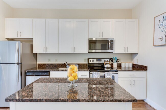 Interior Photo - 706 North