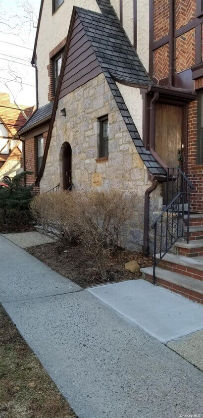 Building Photo - 35-1 191st St