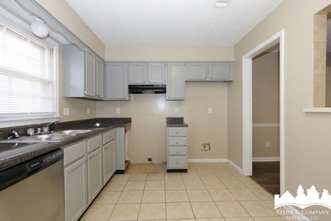 Building Photo - 6343 Kirby Downs Dr