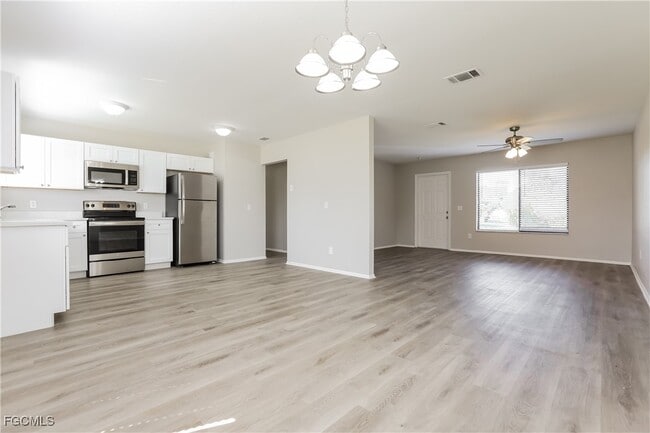 Foto del edificio - 5945 Spearman Cir