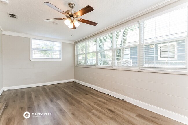 Foto del edificio - 907 Governors Ave