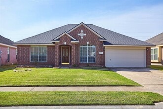 Building Photo - 3630 Sheldon Dr