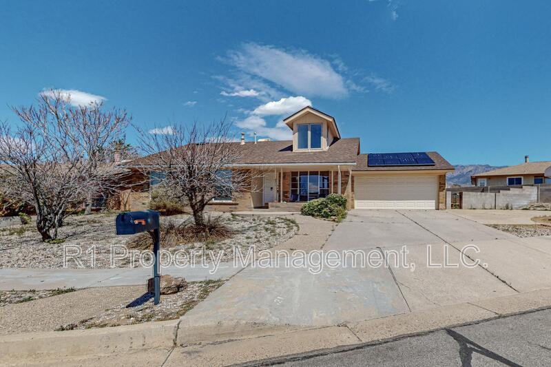 Foto principal - 8211 Ruidoso Rd NE