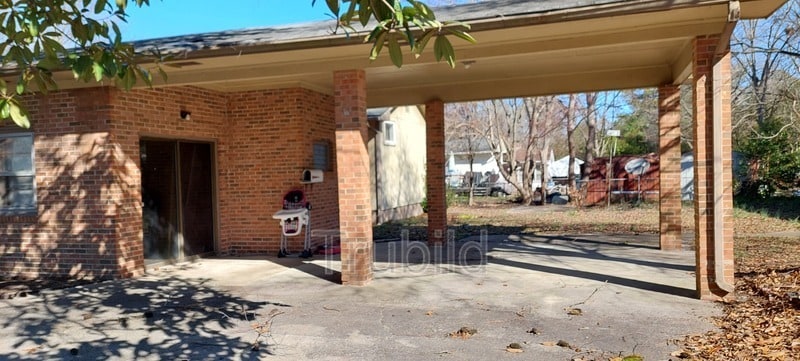 Building Photo - 6530 Winthrop Dr