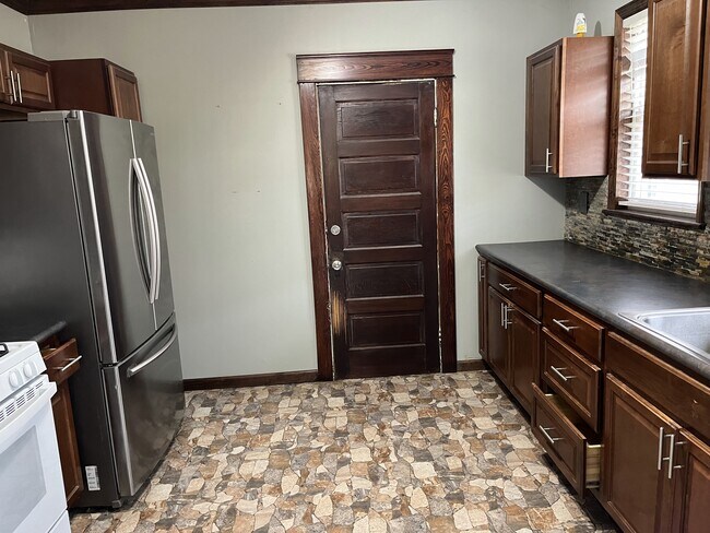 Foto del edificio - 243 E 30th St