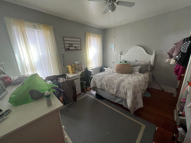 Building Photo - 84 Wallingford Rd