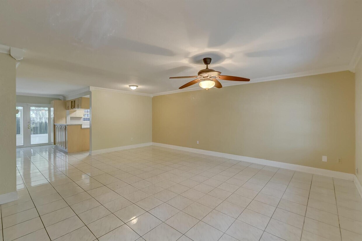 Photo - 5203 SW 121st Ter (Cooper City, FL)