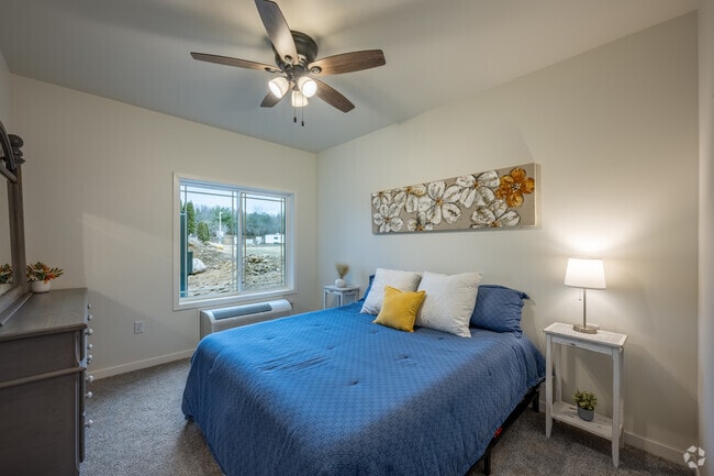 2BR, 1BA - 882SF - Primary Bedroom - Estover Terrace