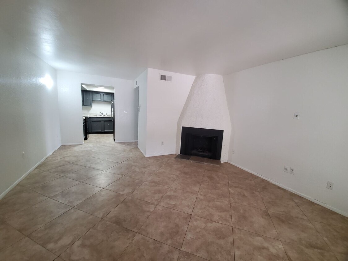 Foto principal - 2 Bd 2 Ba private condo -w/d- Old Town Sco...