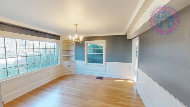 Foto del edificio - Spacious Alameda Ridge Neighborhood With Landscaping included & Fenced Backyard  No Deposit W/Rhi...