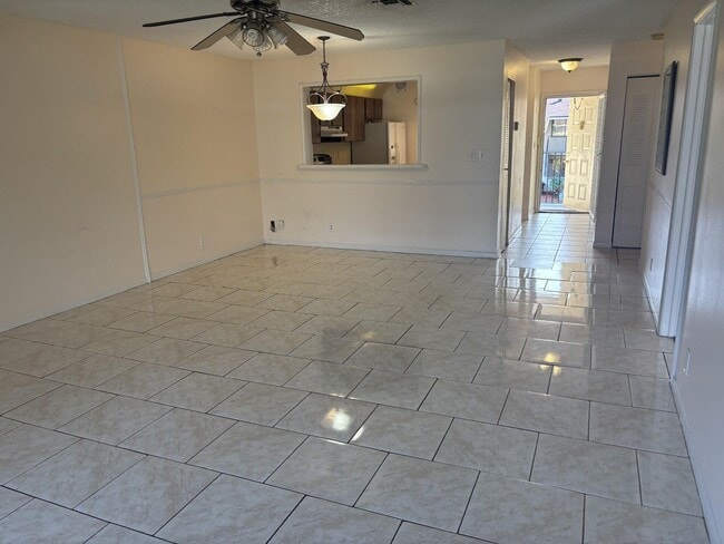 Foto del edificio - 110 SE 7th St