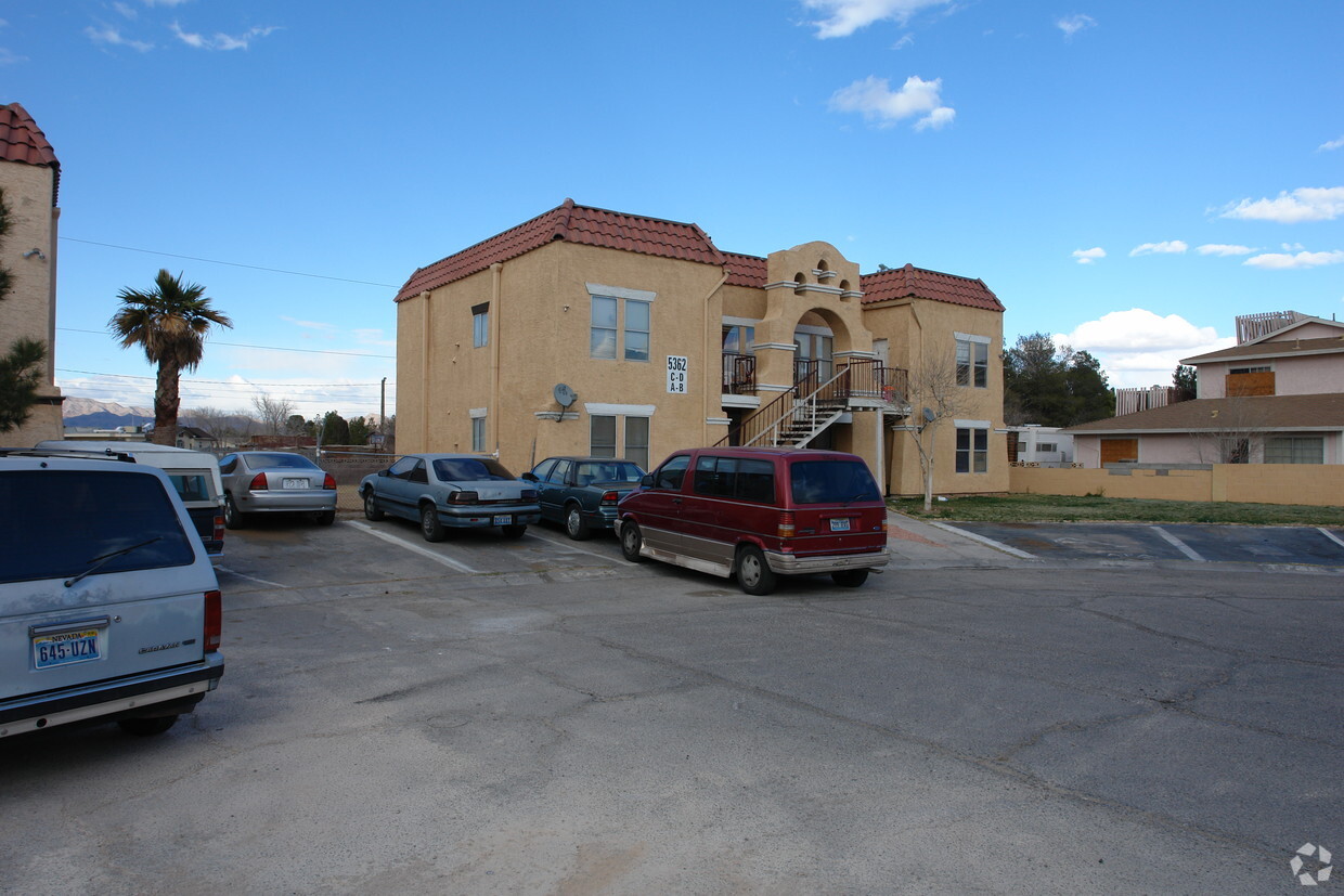 Foto principal - 5362 E Lake Mead Blvd