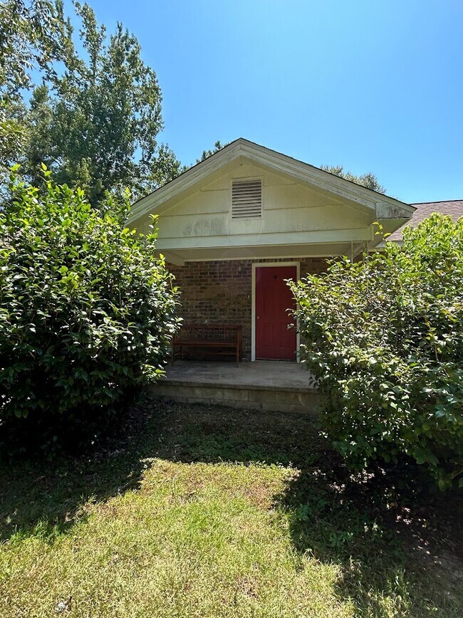 Building Photo - 27340 Main St
