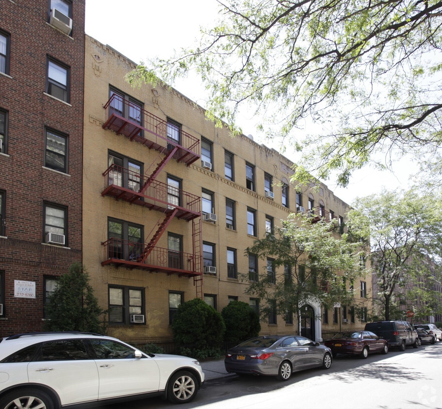 Building Photo - 3021 Brighton 13th St