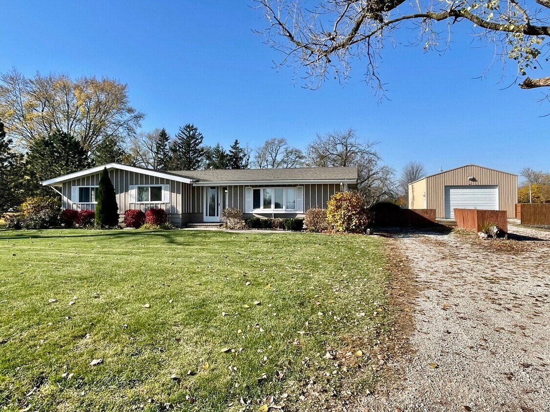 Primary Photo - 23852 S Scheer Rd