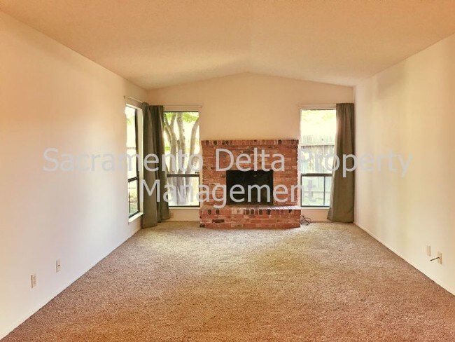 Building Photo - 8048 Cammeray Dr