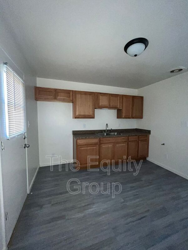 Building Photo - 149 N Castle Rock St