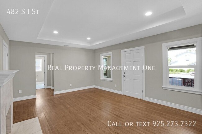 Foto del edificio - Gorgeous 2 Bedroom 1 Bath Home Walkable to...