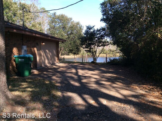 Building Photo - 3 br, 2 bath House - 7585 E. Oaklawn Rd