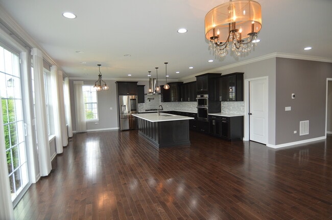 Building Photo - 124 Roman Ln